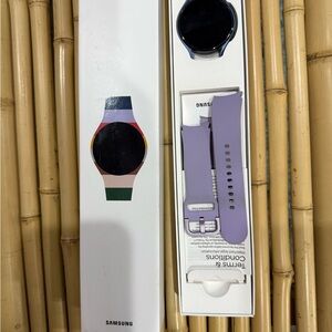Samsung Galaxy Smartwatch 5 Sapphire with Purple Band